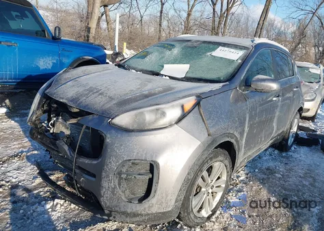 2018 Kia Sportage Lx z USA, uszkodzony, nr VIN KNDPM3AC1J7396929